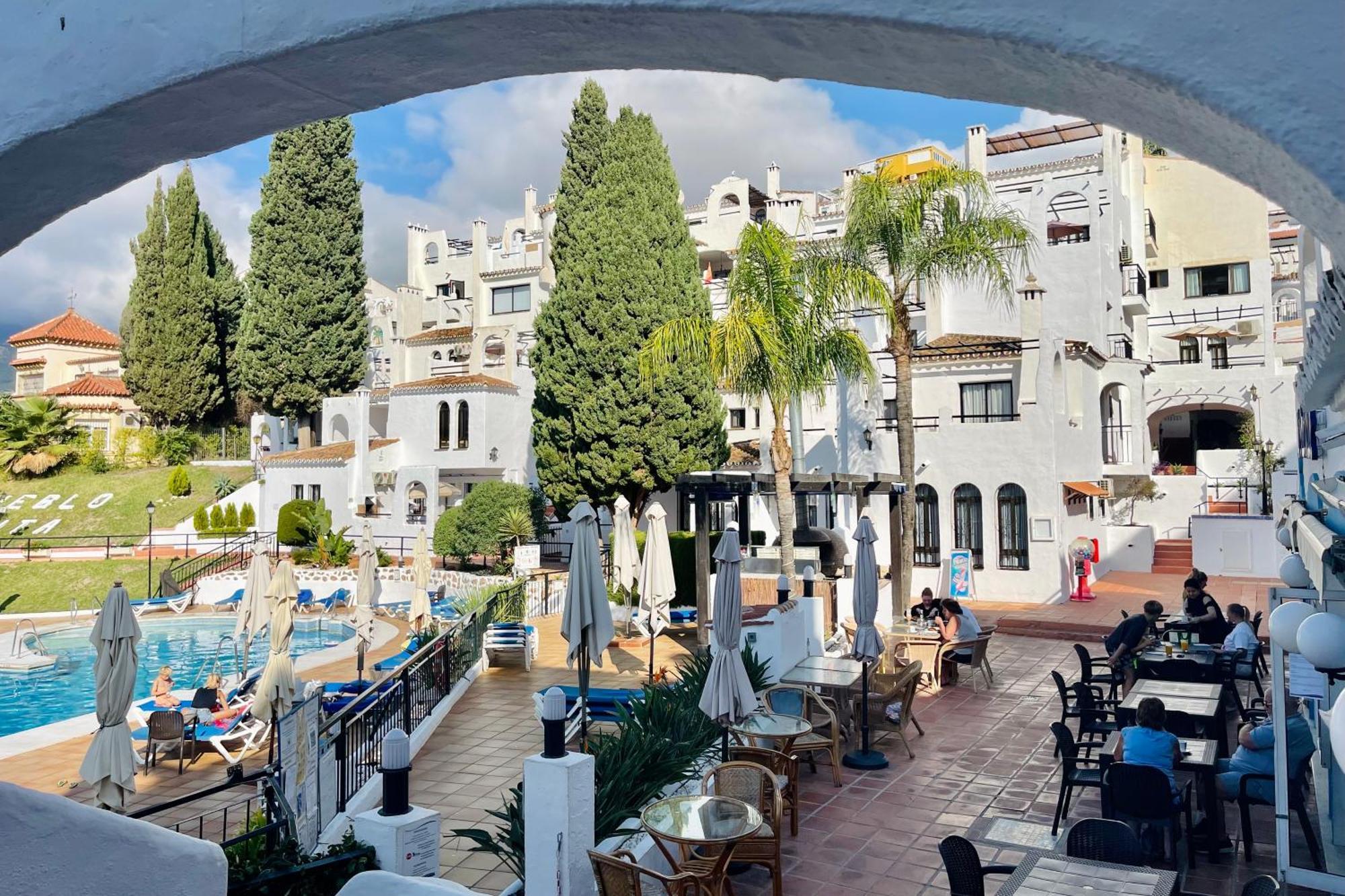Freshly Renovated, Modern Penthouse Pueblo Evita! بينالماذينا المظهر الخارجي الصورة